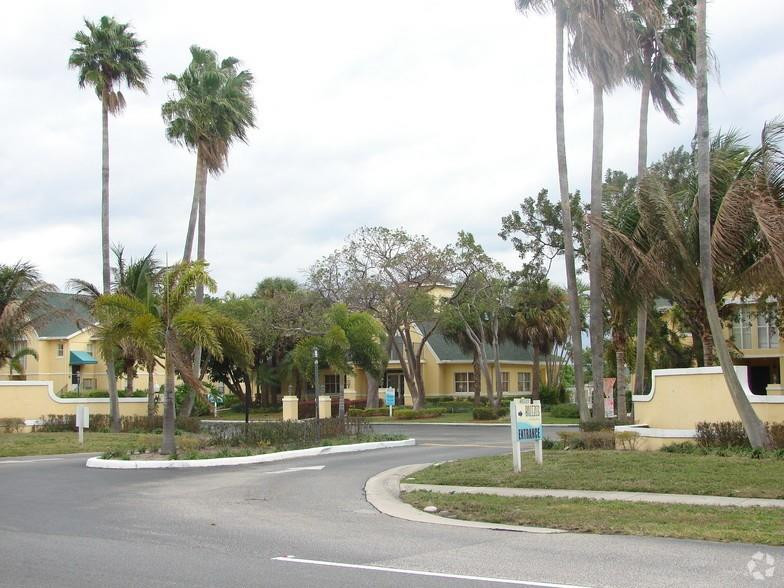 Breezes at Palm Aire - Residential