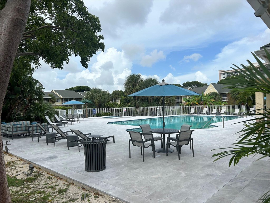 Breezes at Palm Aire - Residential