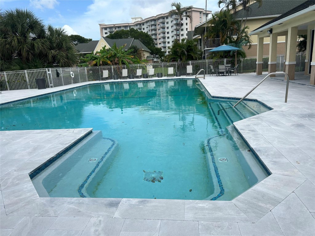 Breezes at Palm Aire - Residential
