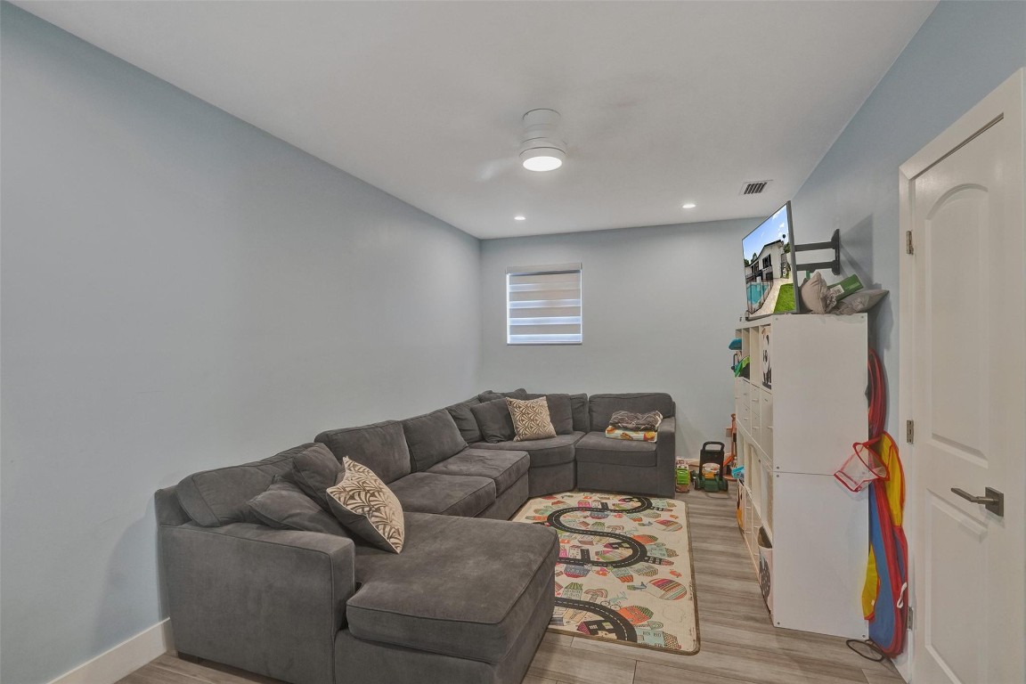 EMERALD HILLS - Residential