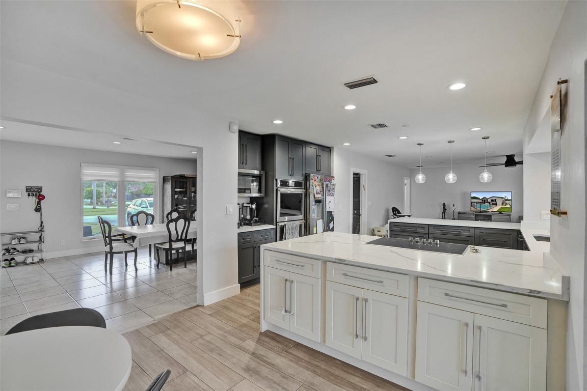 EMERALD HILLS - Residential