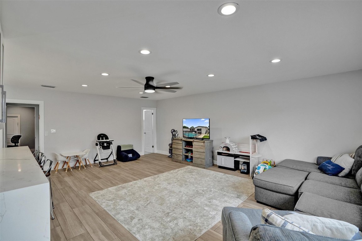 EMERALD HILLS - Residential