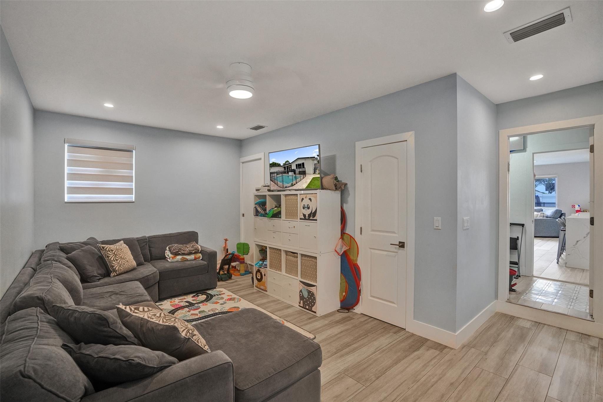 EMERALD HILLS - Residential