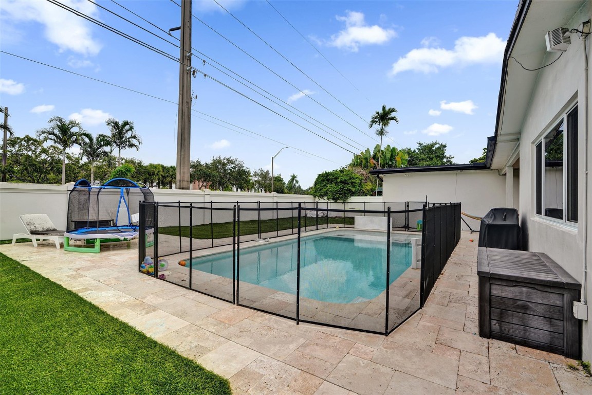 EMERALD HILLS - Residential