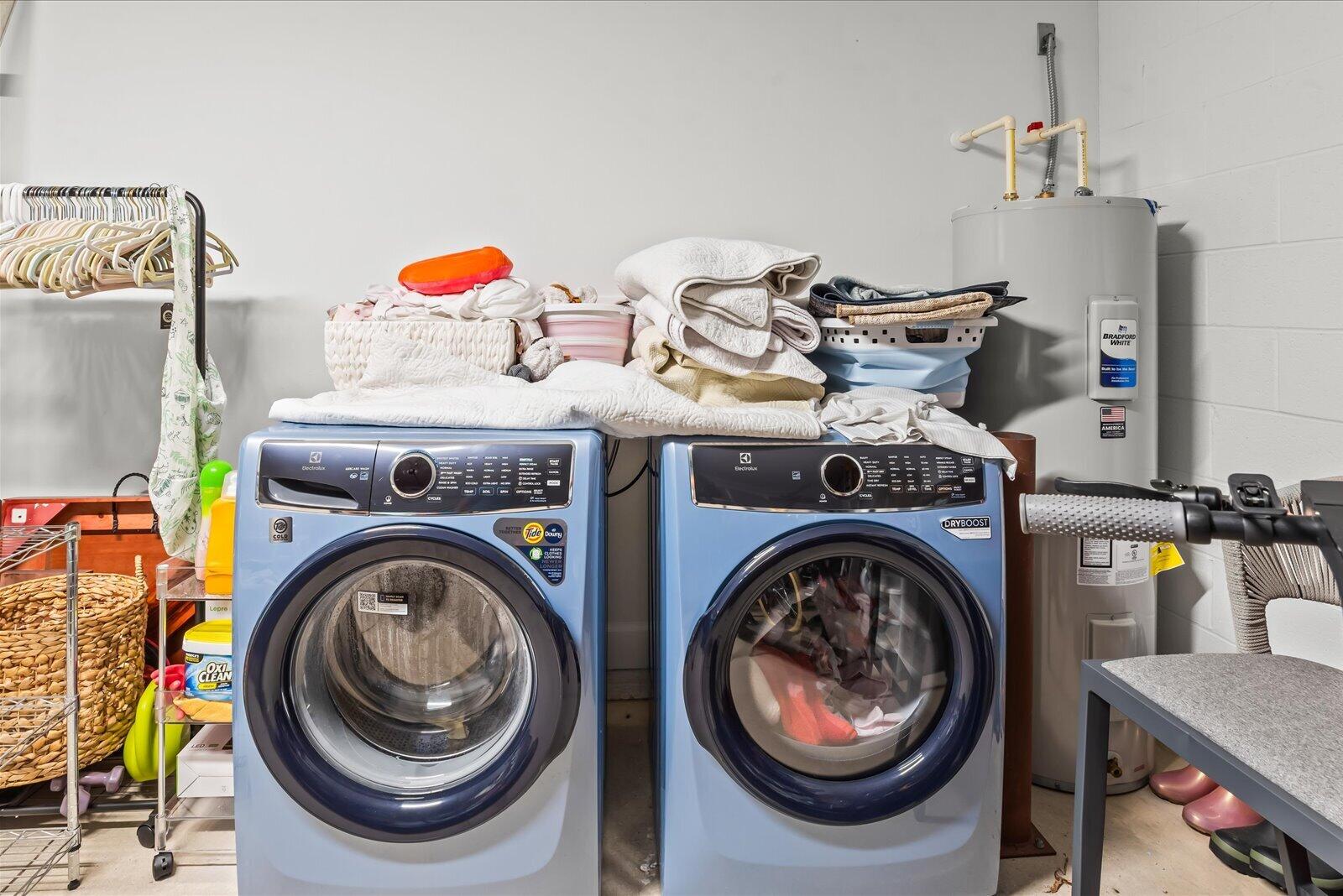 EDGEWATER ACRES - Residential