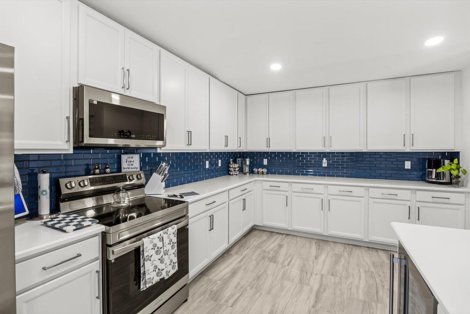 EDGEWATER ACRES - Residential