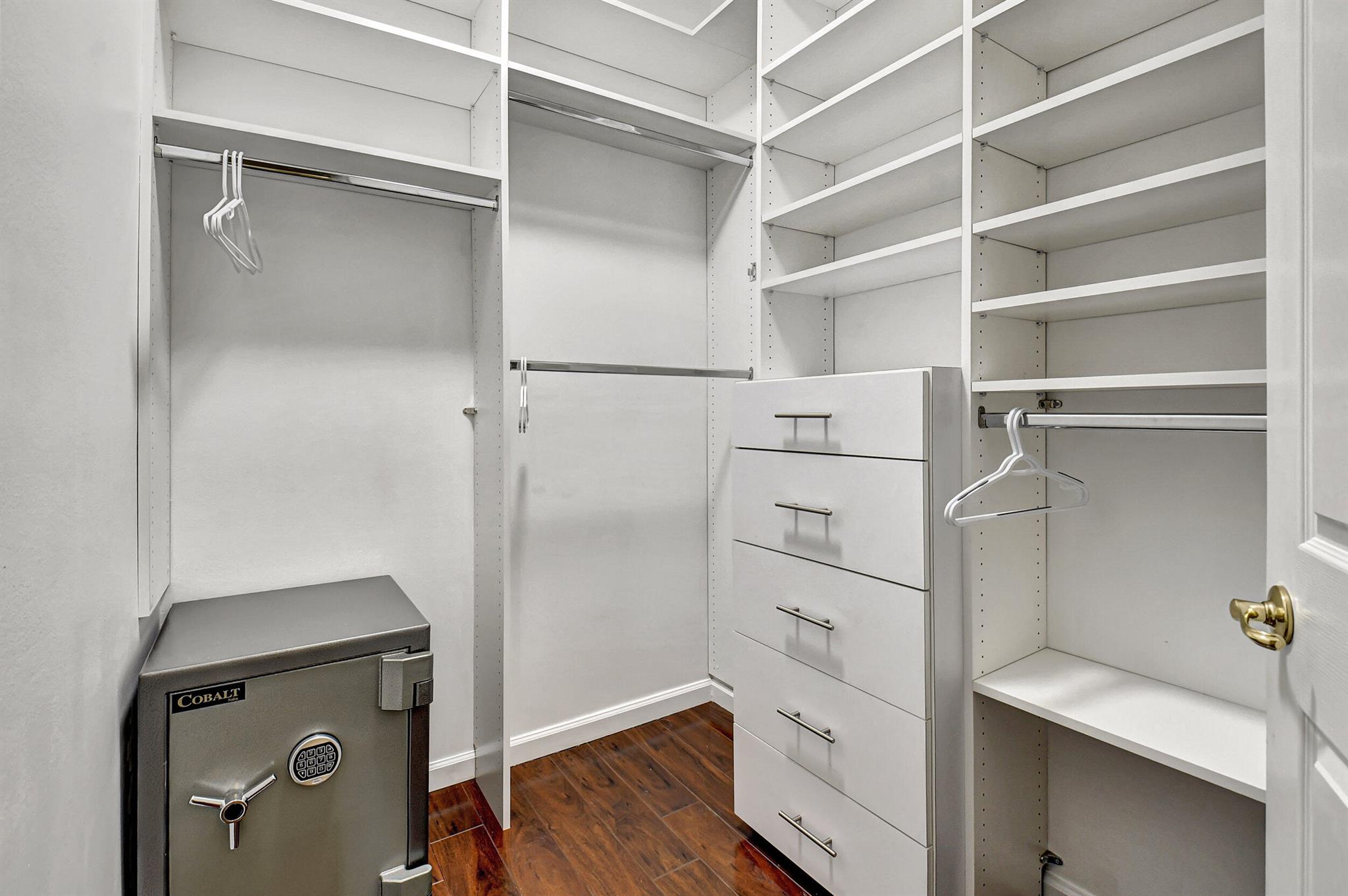 FOUR SEASONS/TIVOLI ISLES - Residential