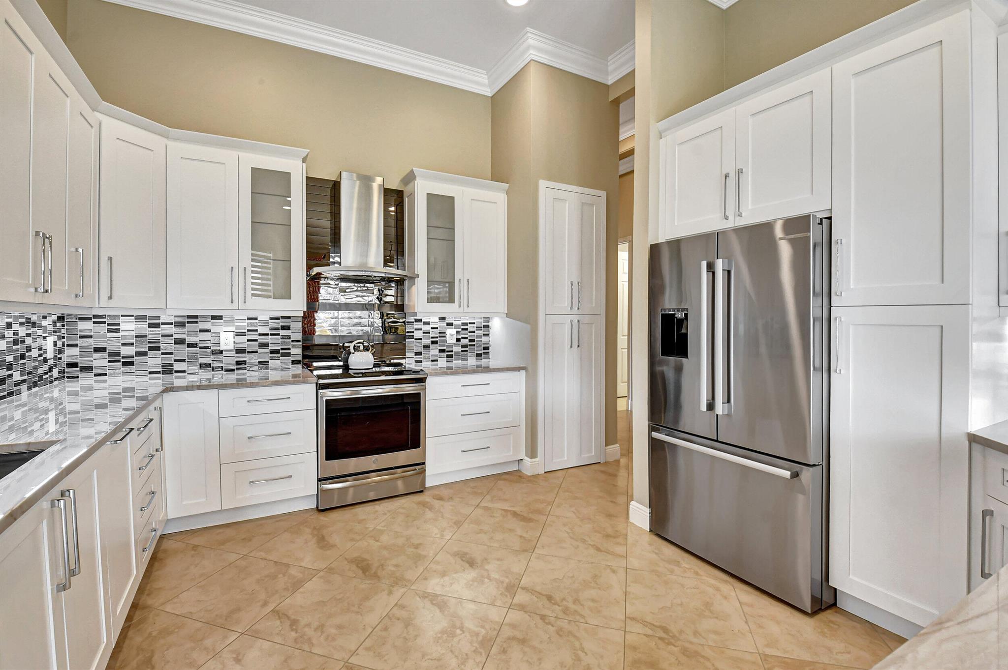 FOUR SEASONS/TIVOLI ISLES - Residential