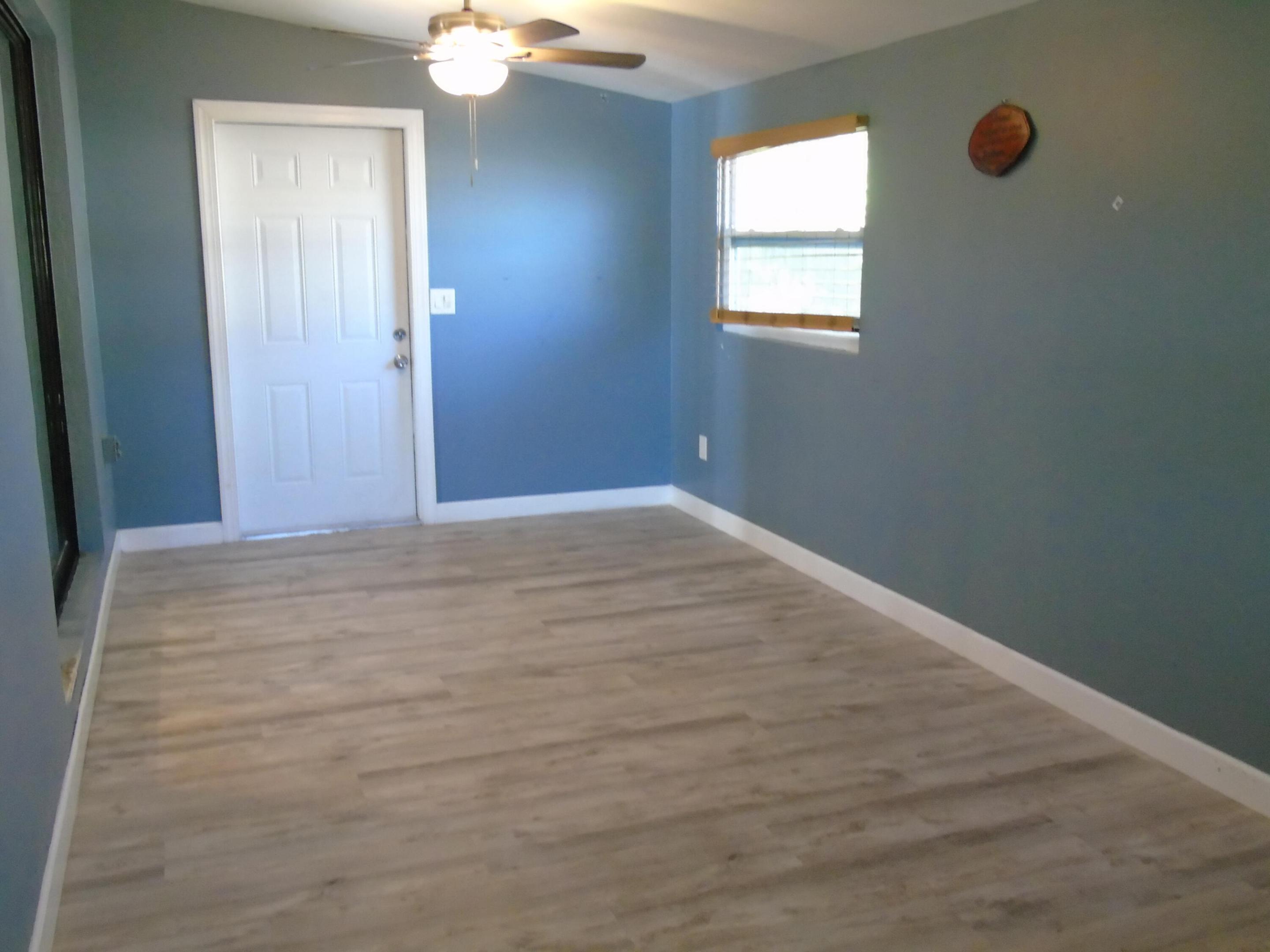 FLORAL PARK LANTANA - Residential