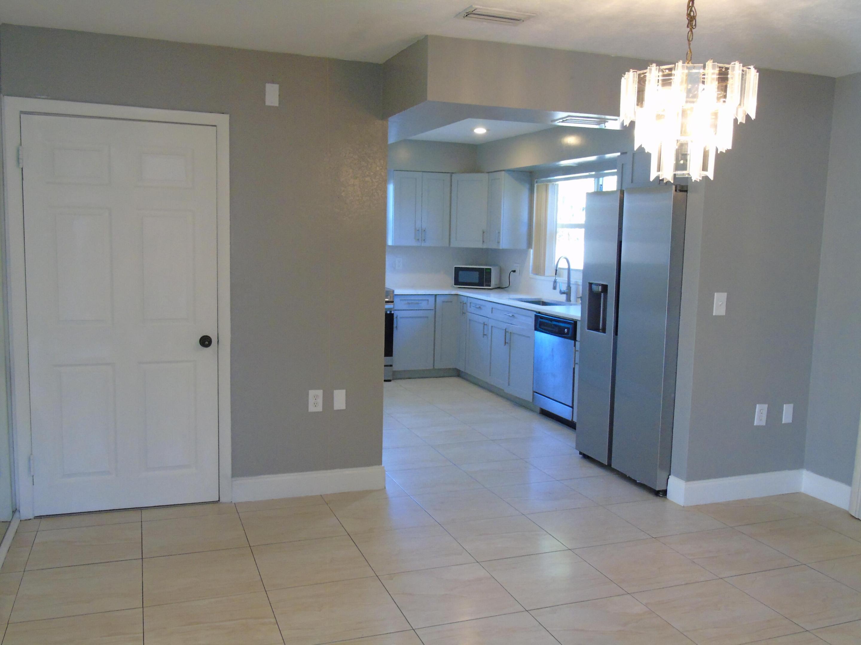 FLORAL PARK LANTANA - Residential