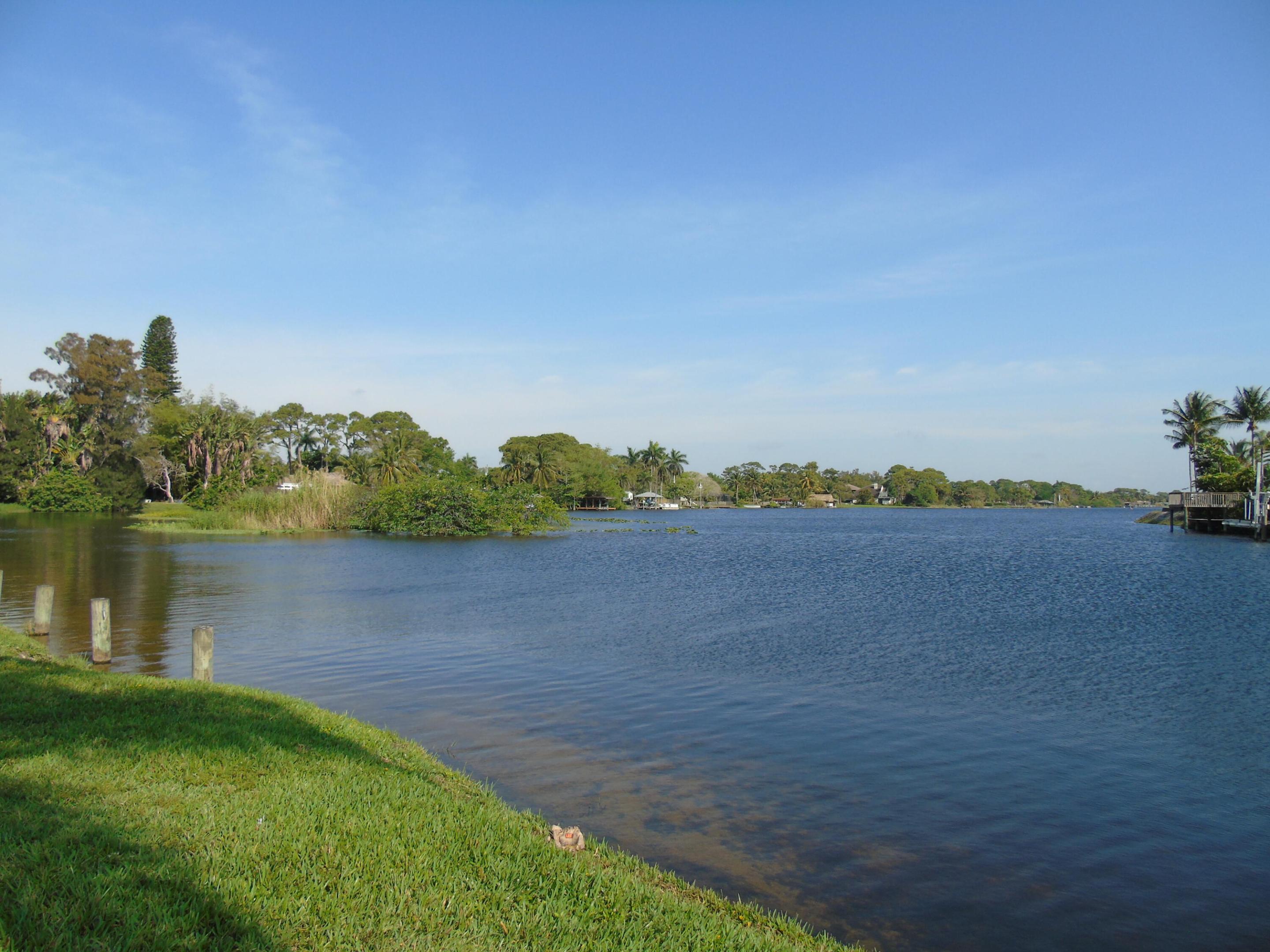 FLORAL PARK LANTANA - Residential