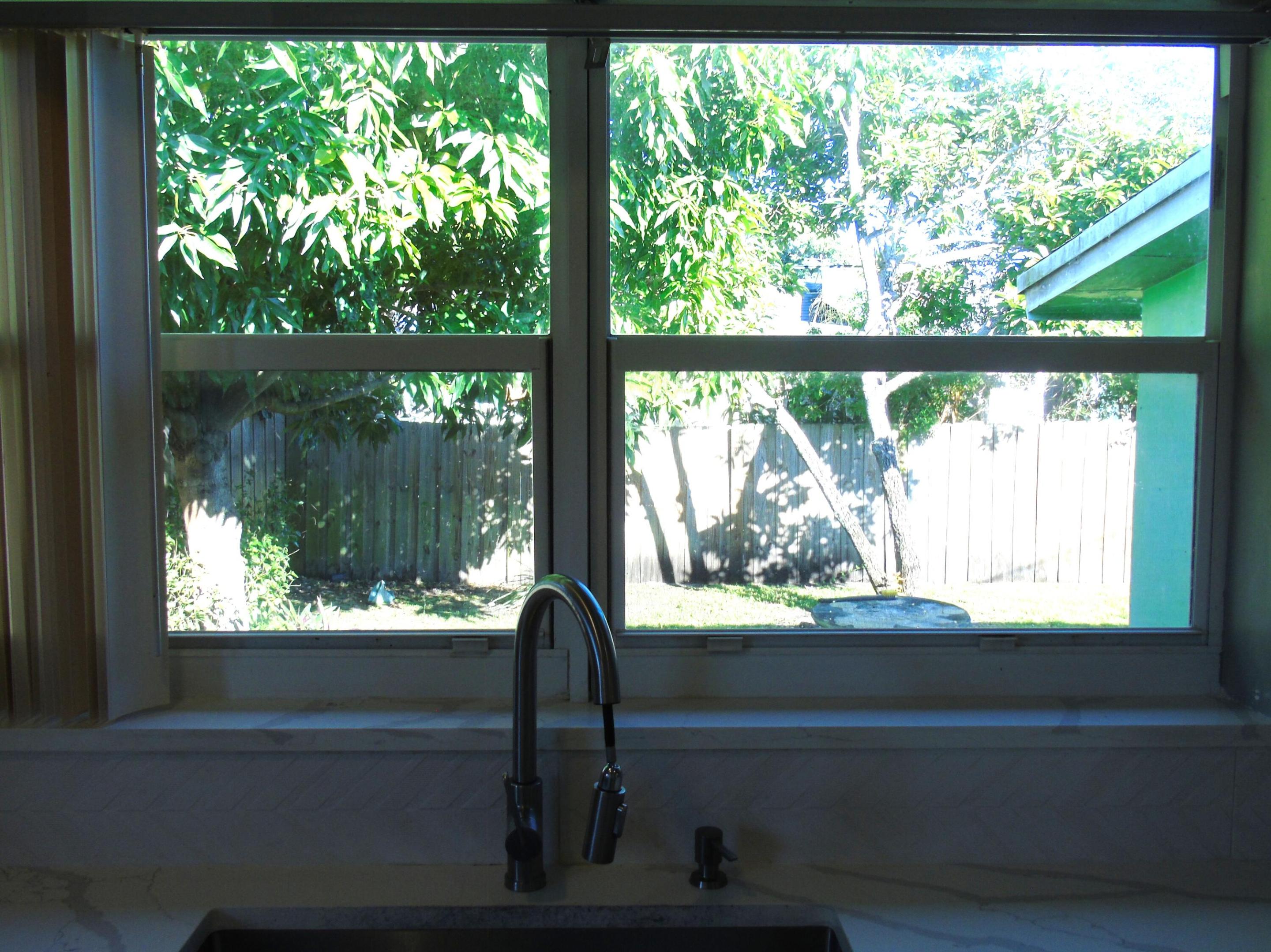 FLORAL PARK LANTANA - Residential