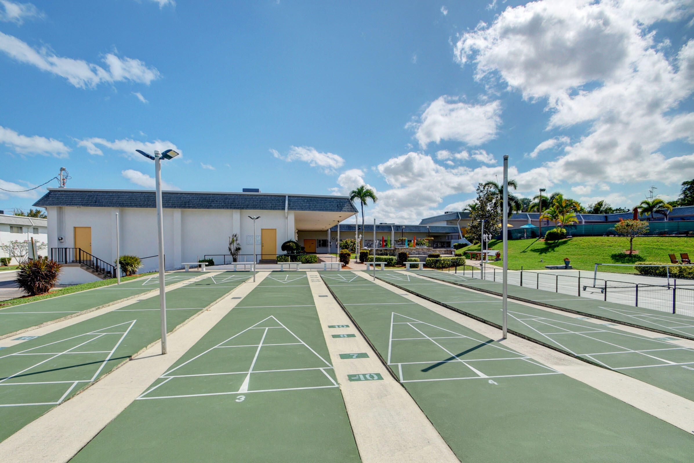 MURRY HILLS APT BLDG CONDO - Residential Lease