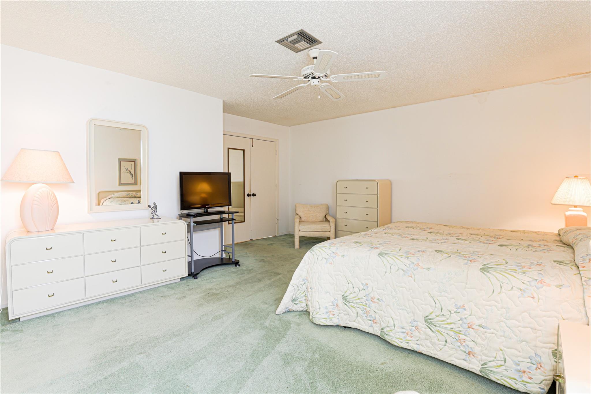 PEPPERTREE III - Residential