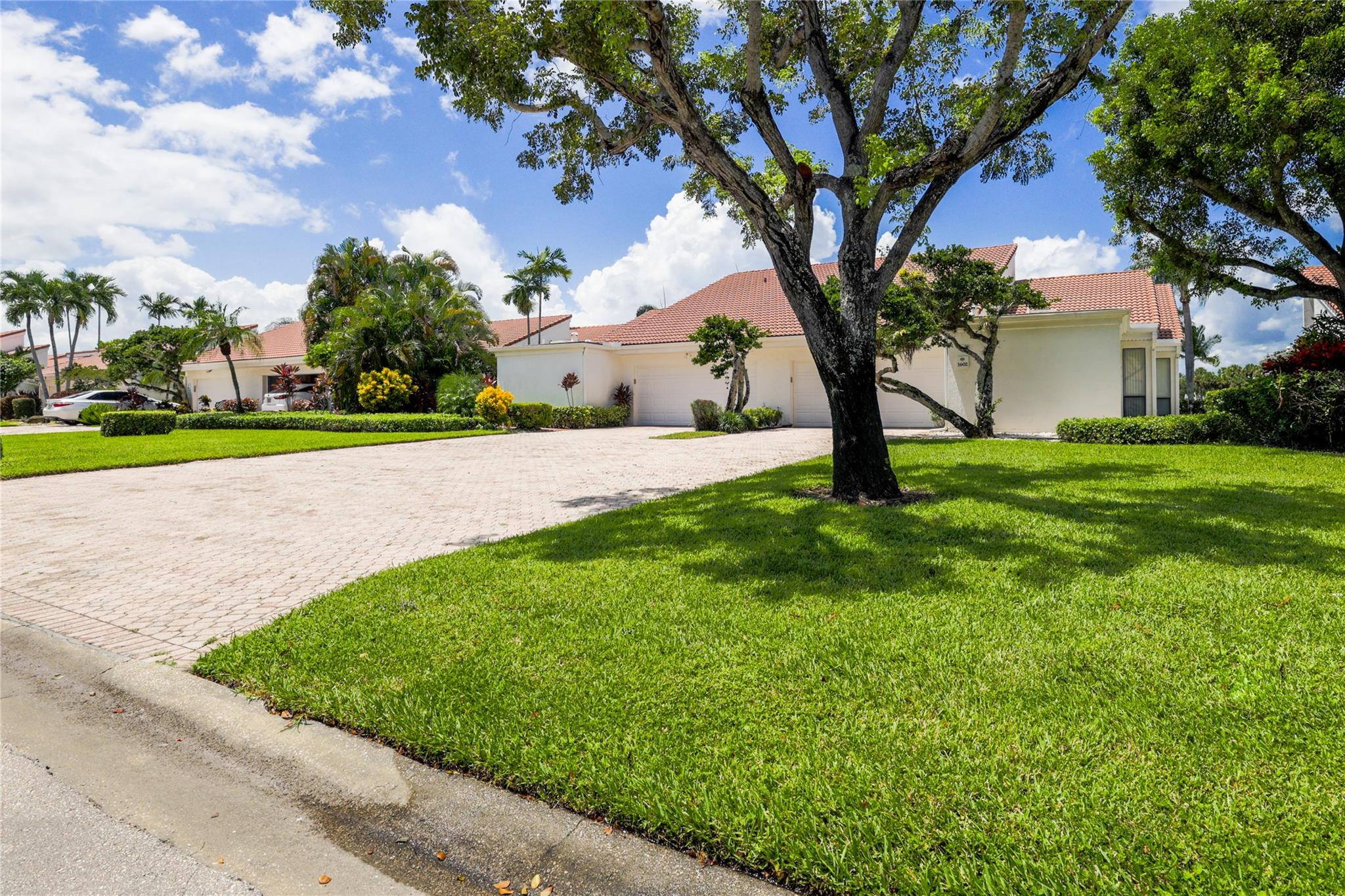 PEPPERTREE III - Residential
