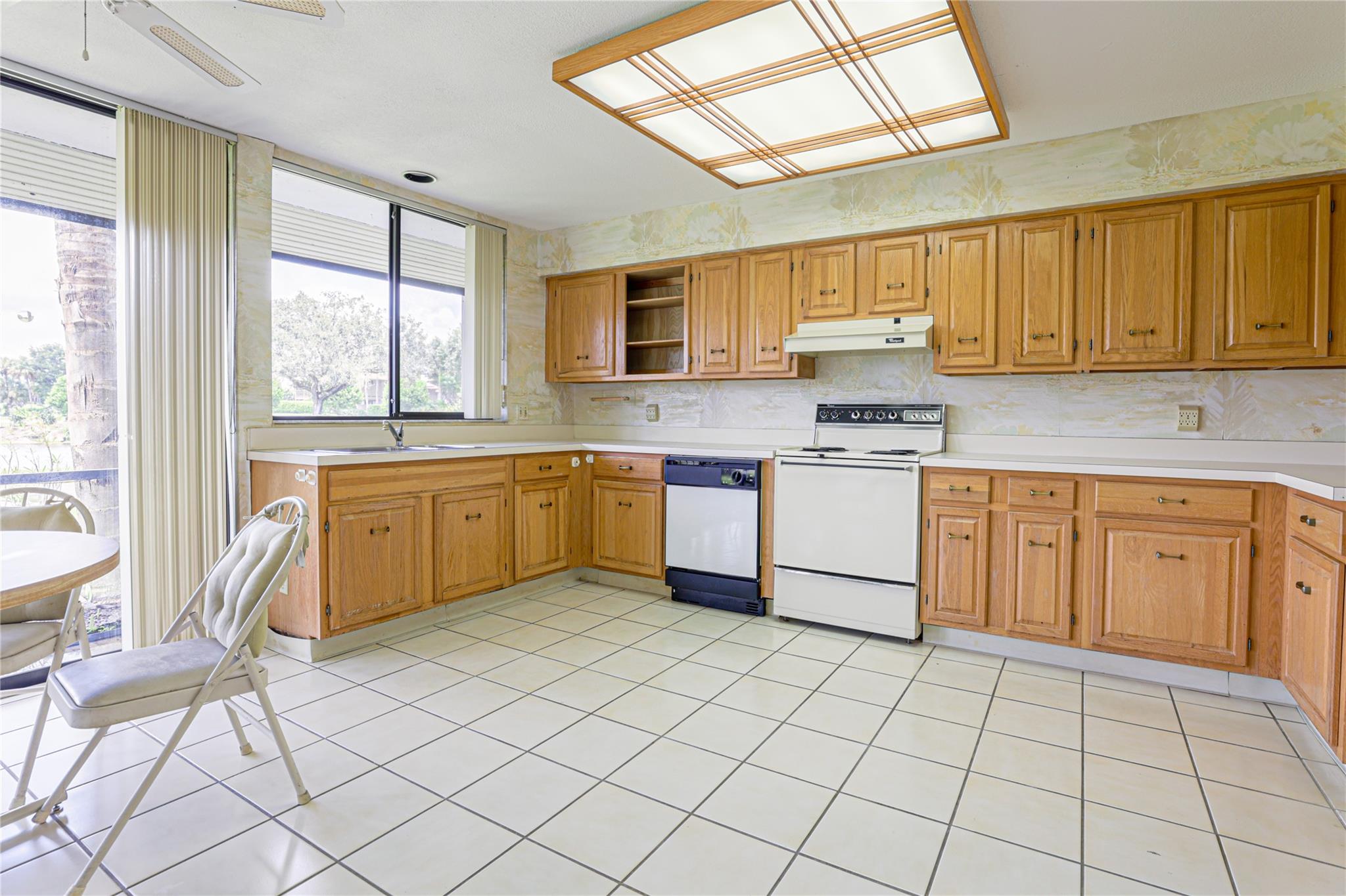 PEPPERTREE III - Residential