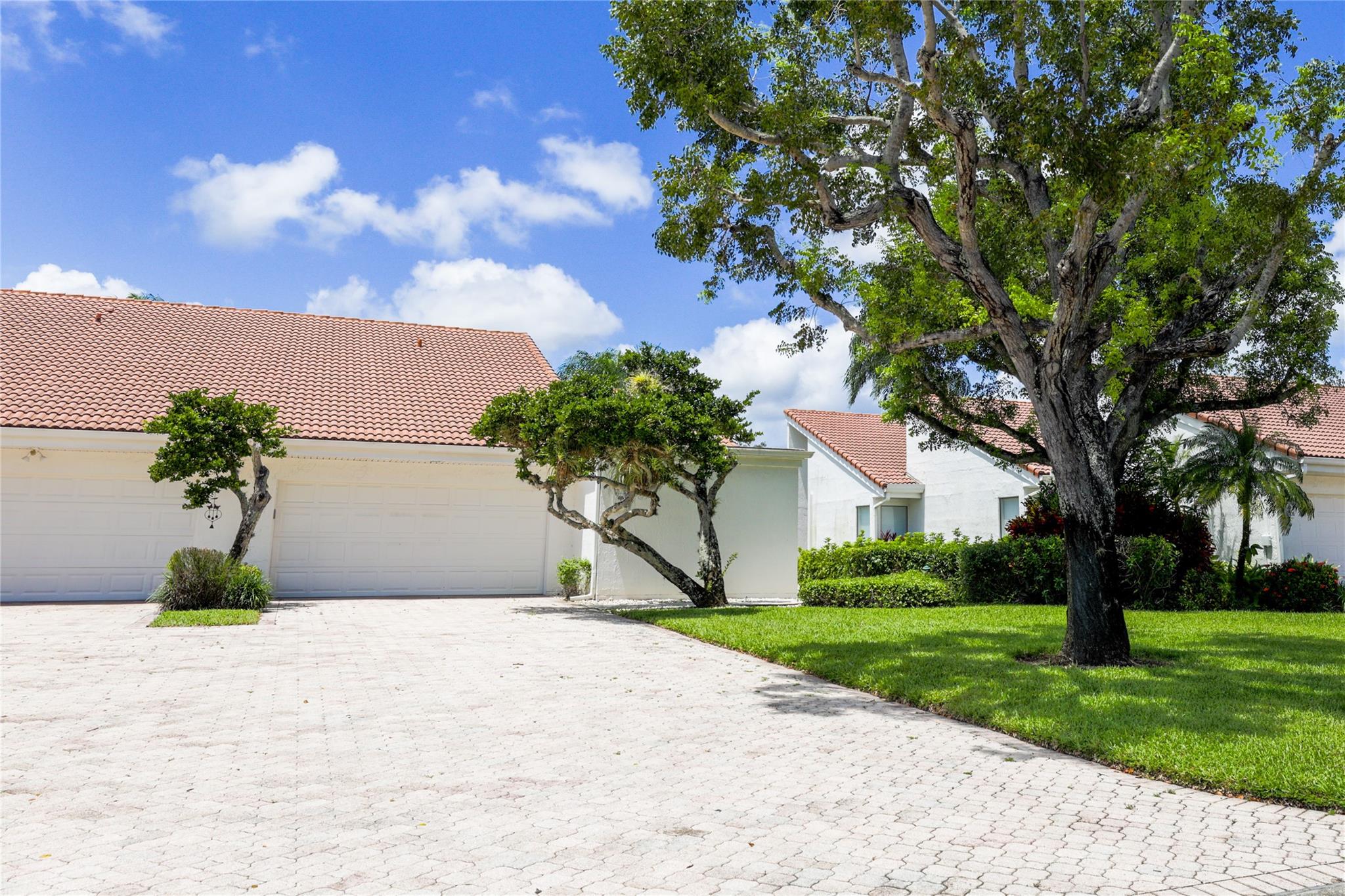PEPPERTREE III - Residential