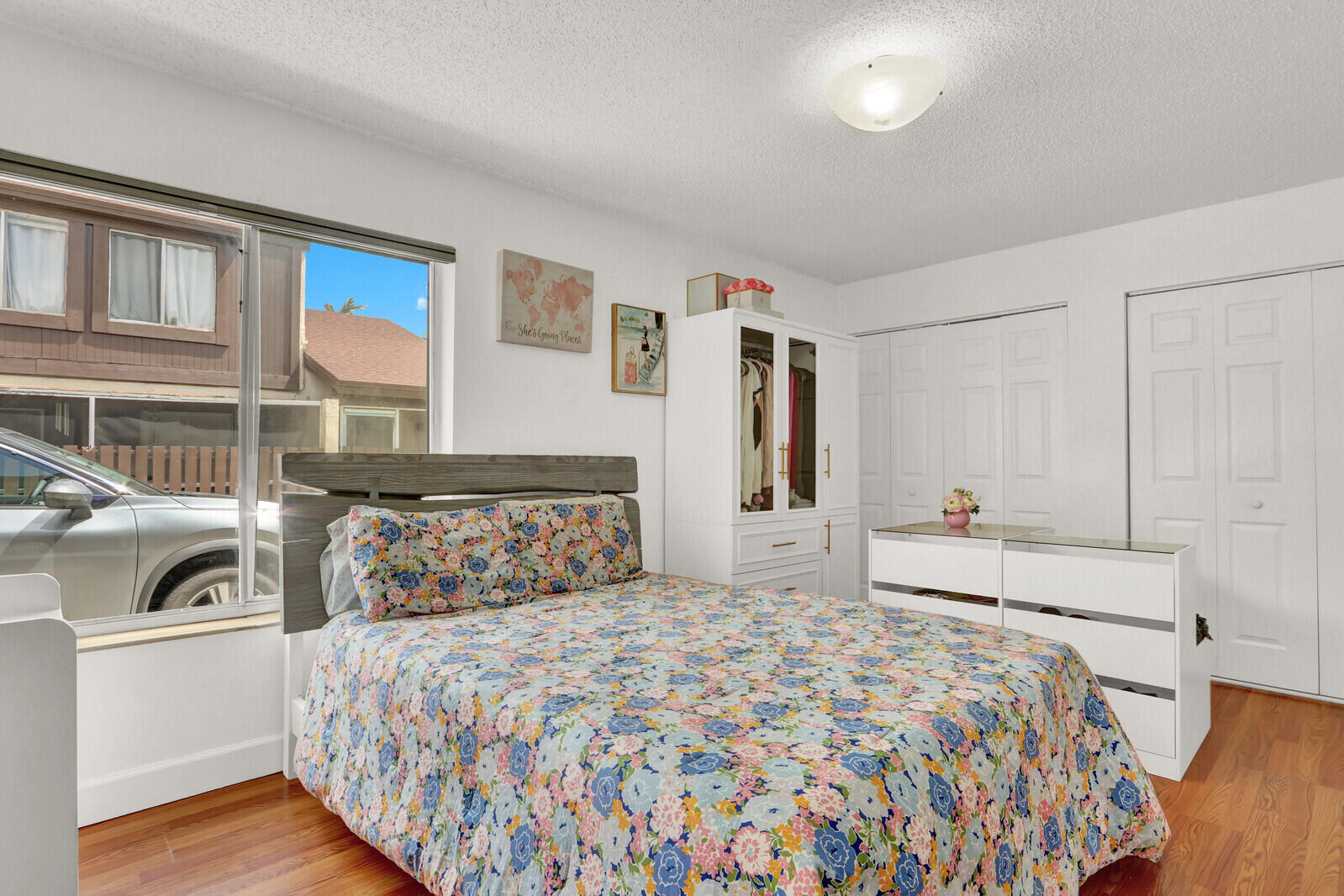 FOREST CONDO - Residential