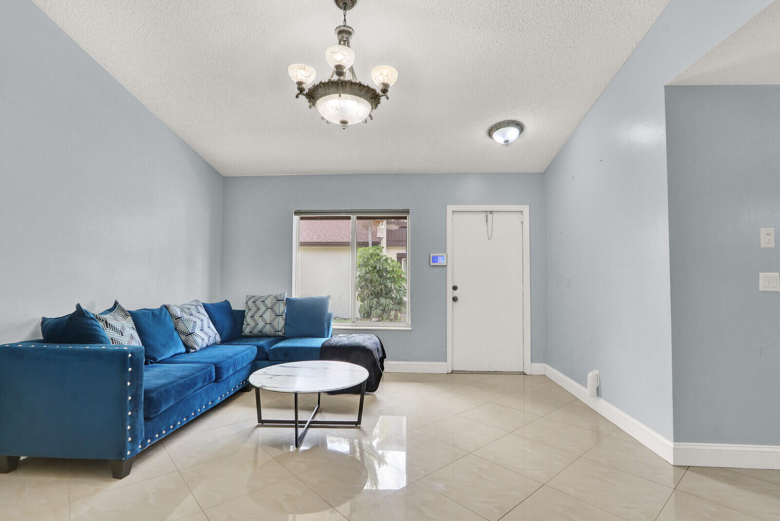 FOREST CONDO - Residential