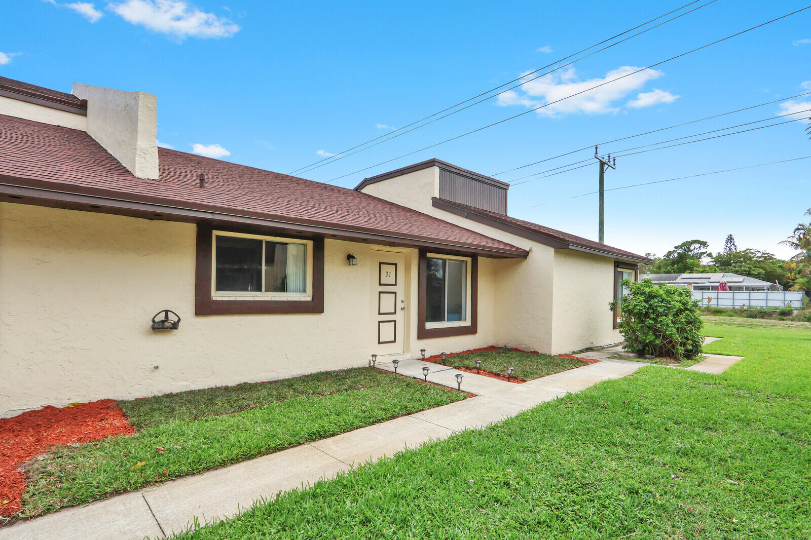 FOREST CONDO - Residential