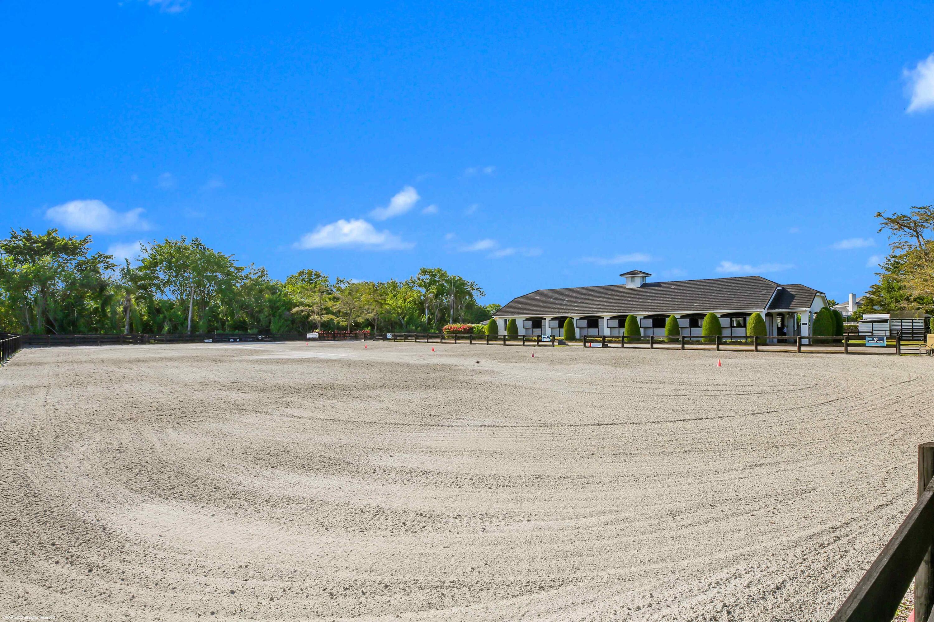 SADDLE TRAIL PARK OF WELL - Residential