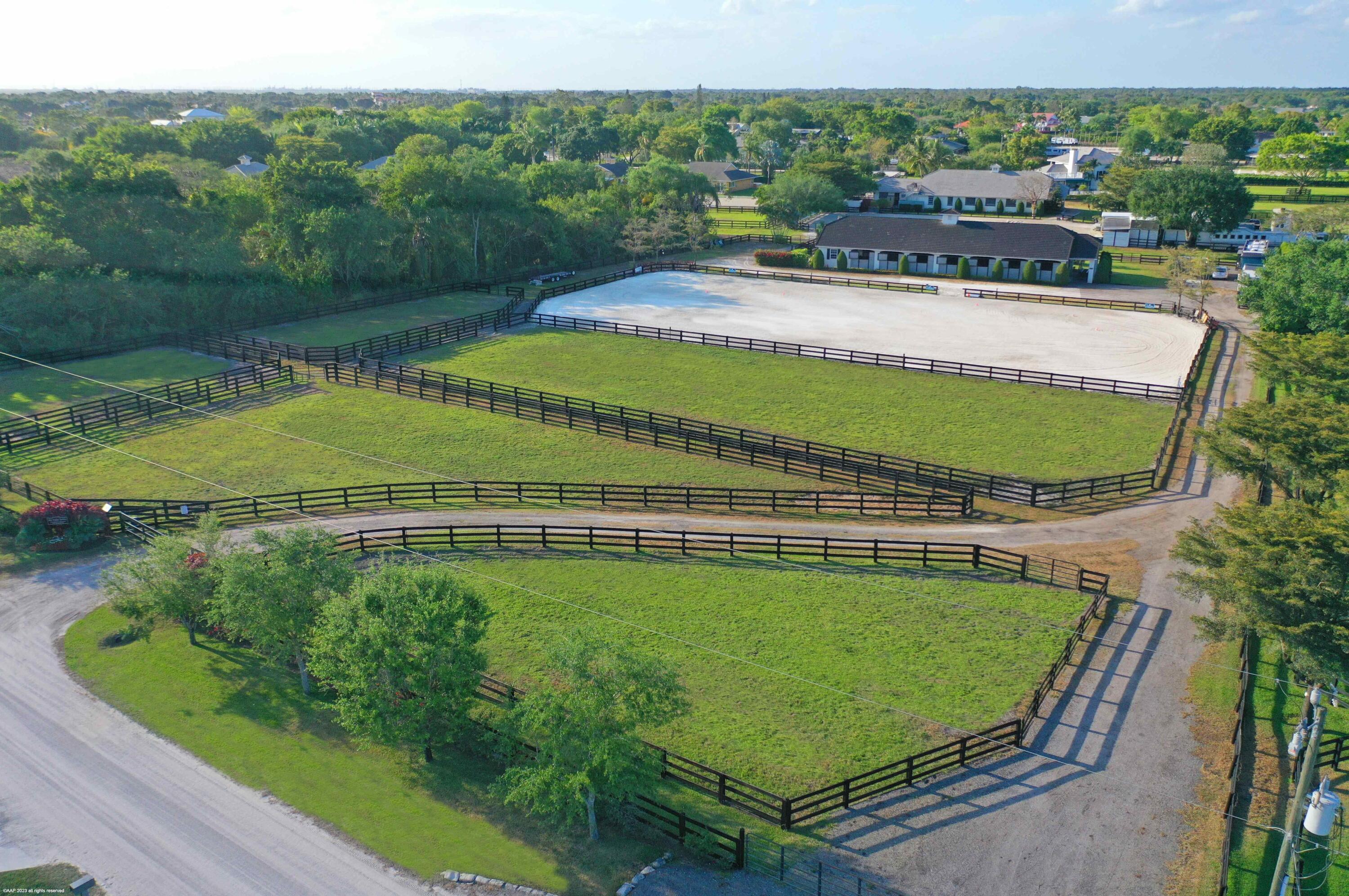 SADDLE TRAIL PARK OF WELL - Residential