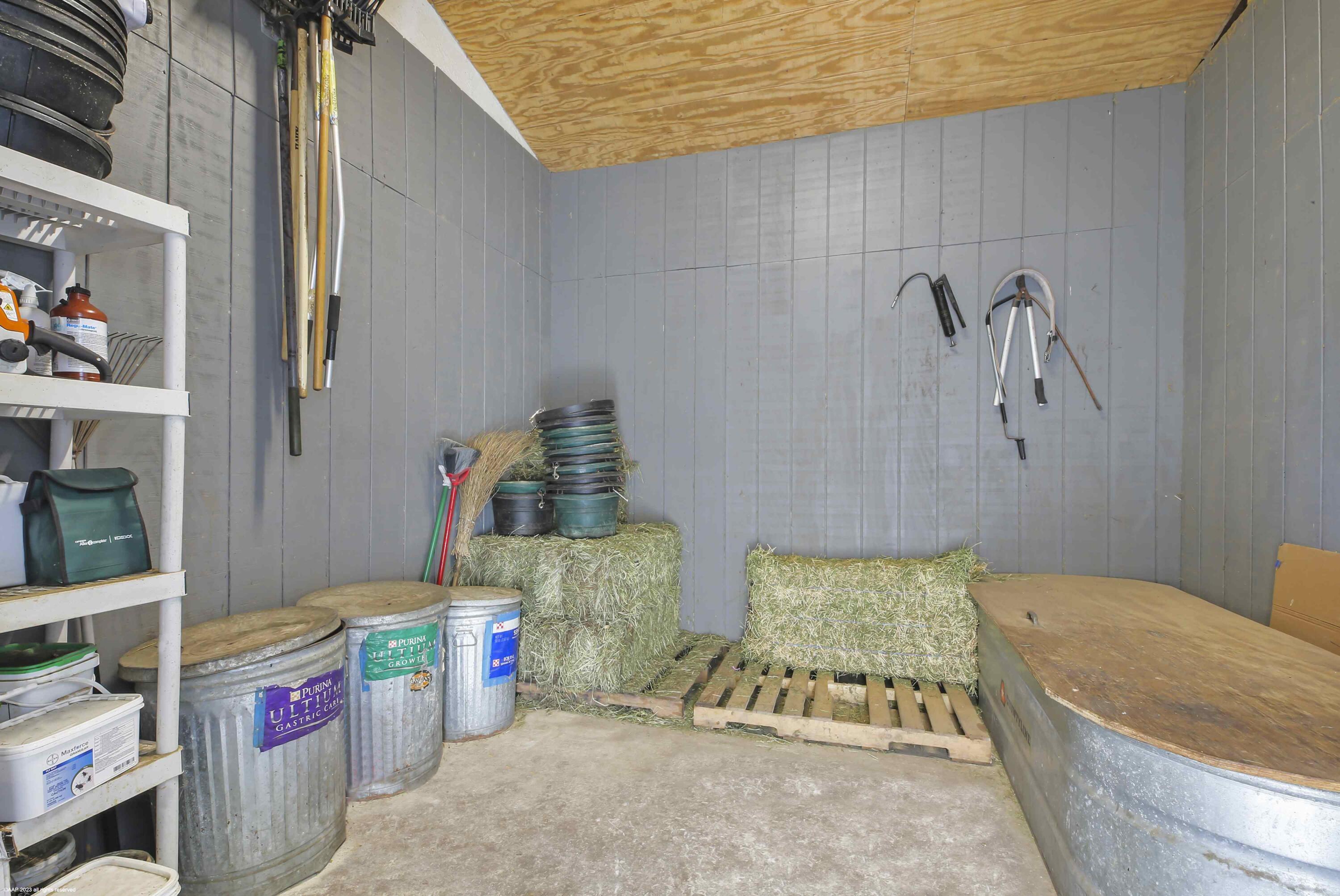 SADDLE TRAIL PARK OF WELL - Residential