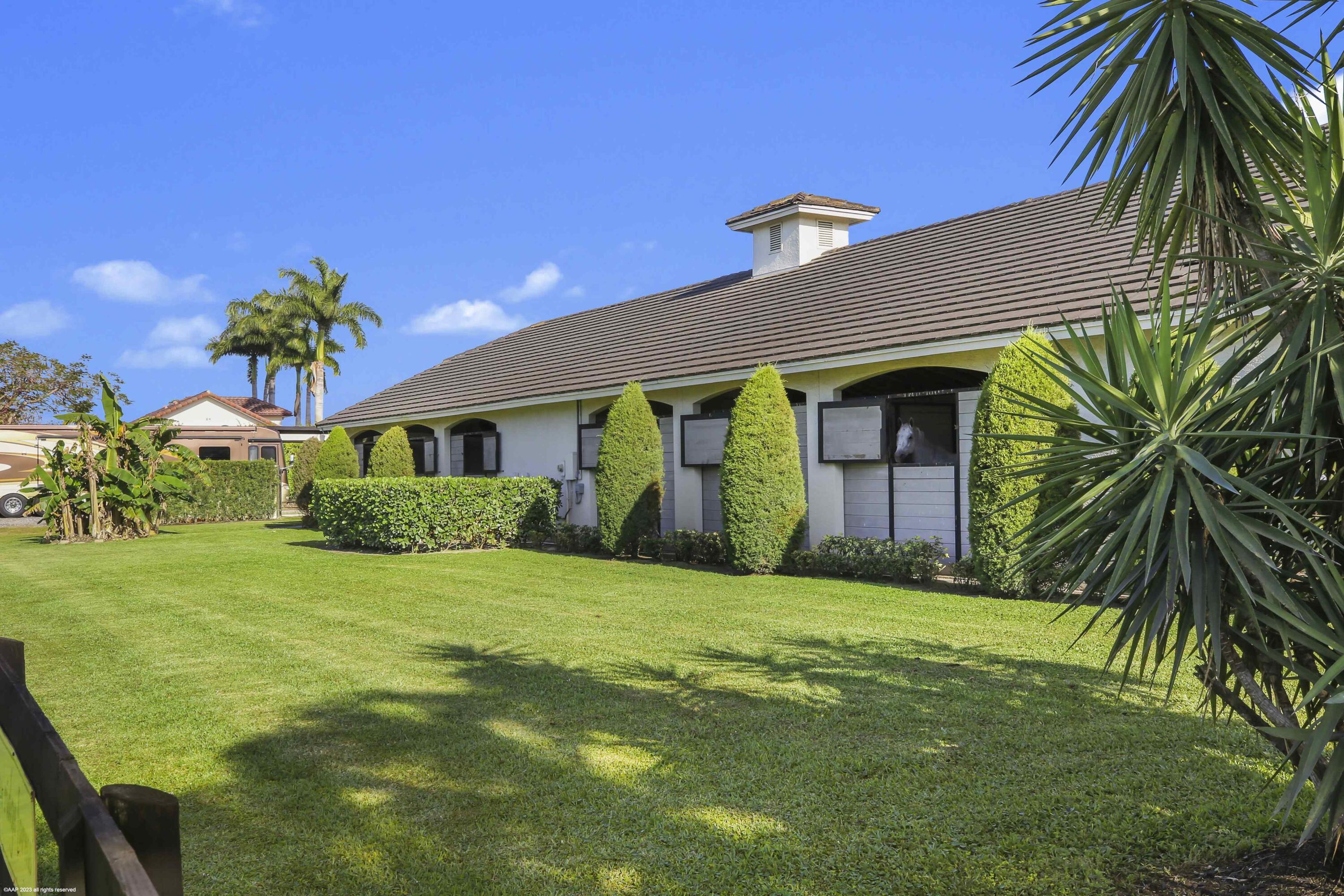 SADDLE TRAIL PARK OF WELL - Residential