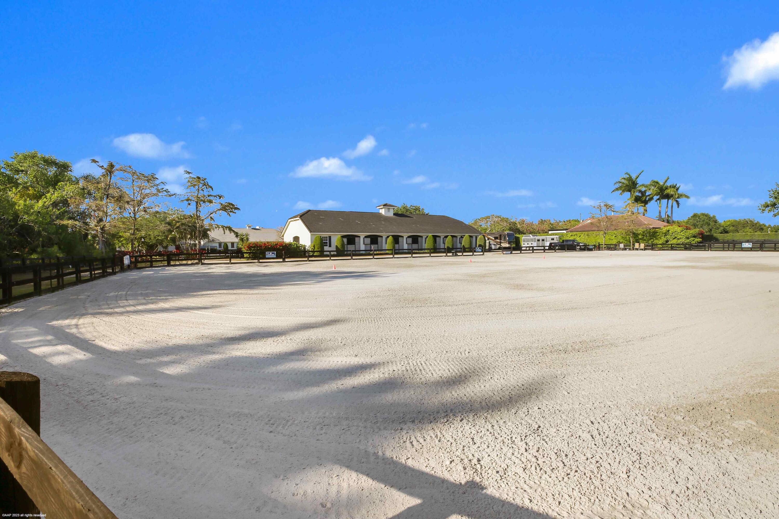 SADDLE TRAIL PARK OF WELL - Residential