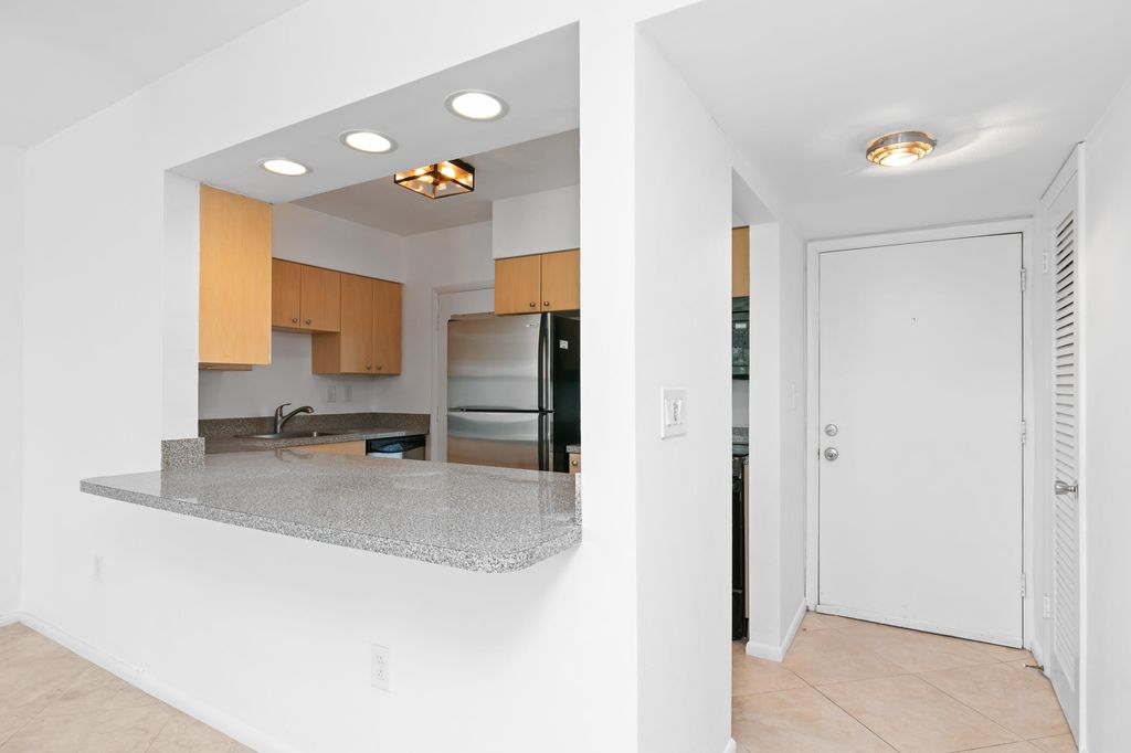 Photo of 2700 Banyan Road #23, Boca Raton, FL 33432 (MLS # R11030513)