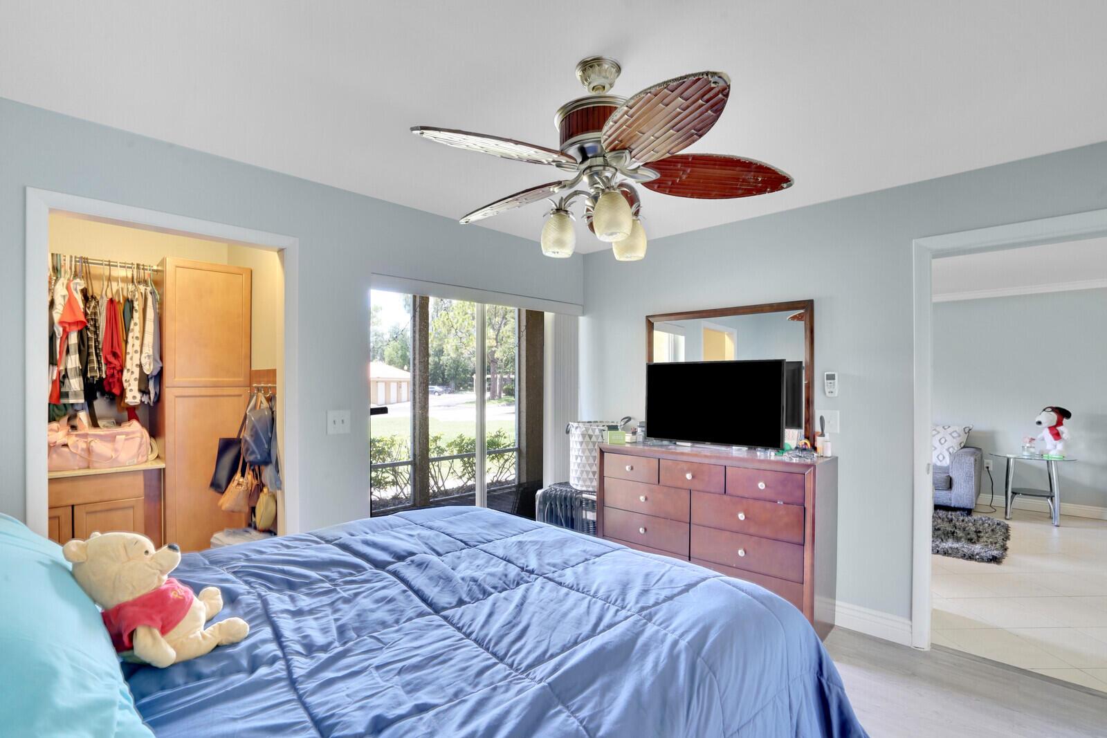 Palm Lake Condo - Residential