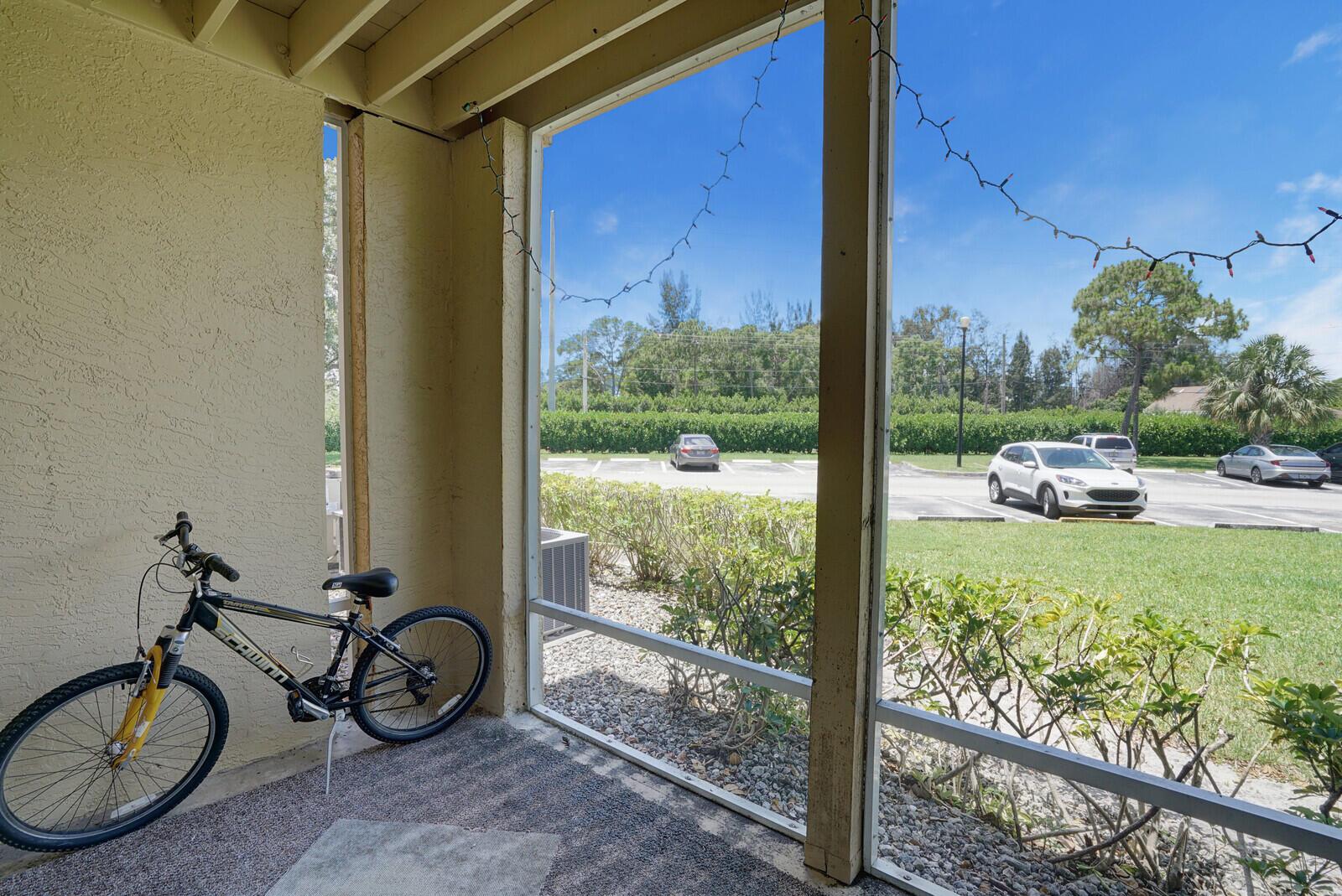 Palm Lake Condo - Residential