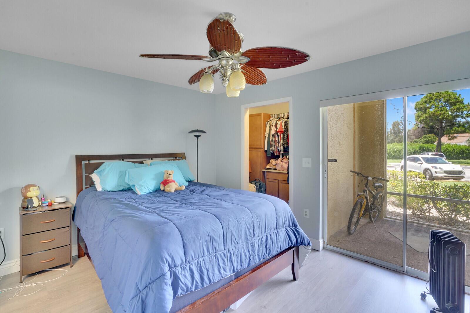 Palm Lake Condo - Residential
