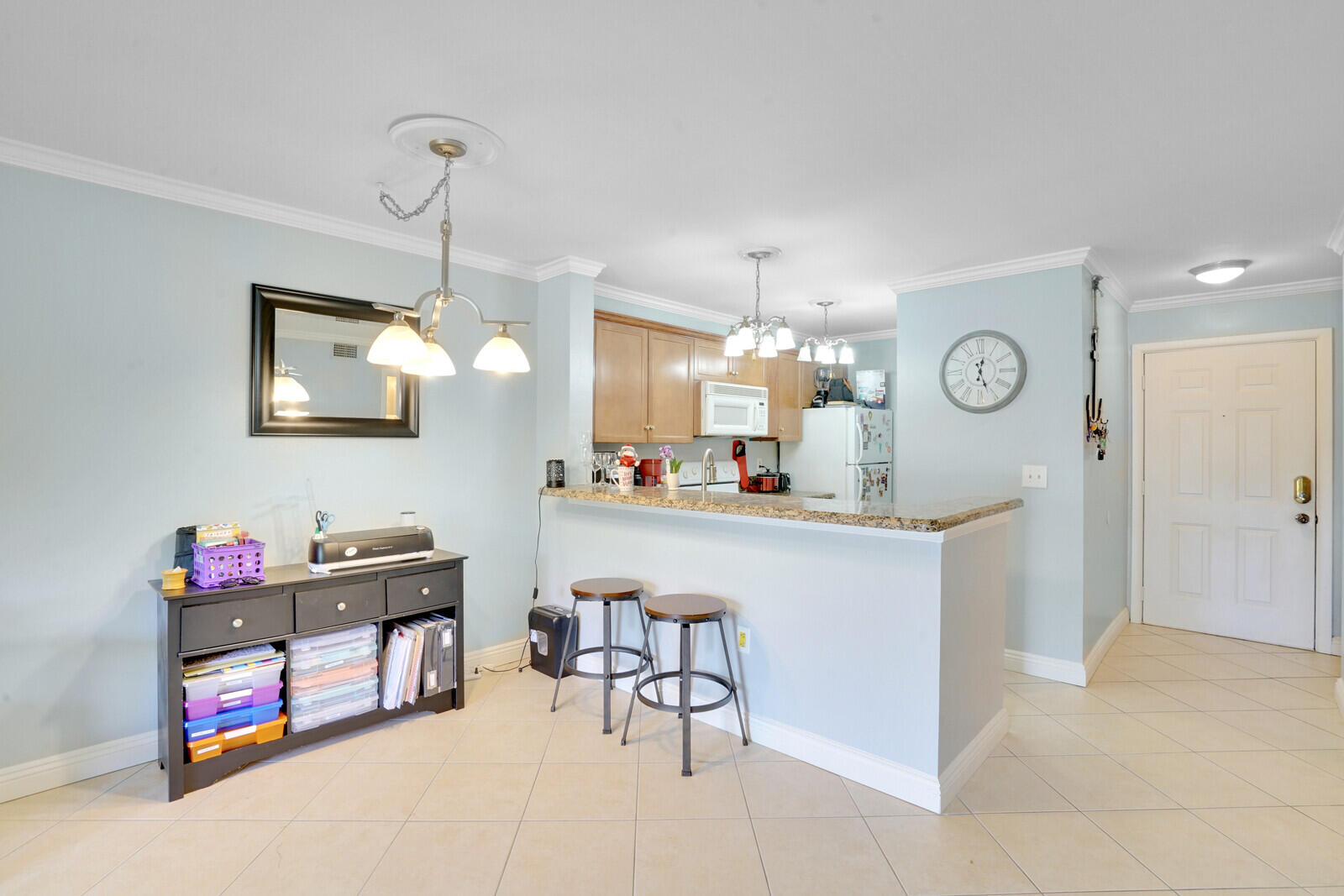 PALM LAKE CONDO - Residential