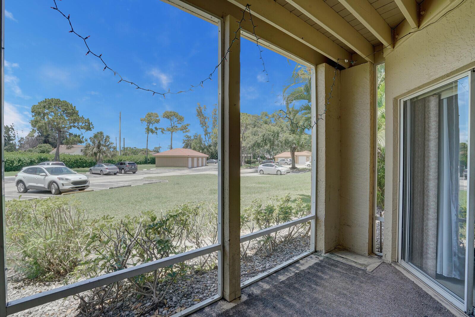Palm Lake Condo - Residential