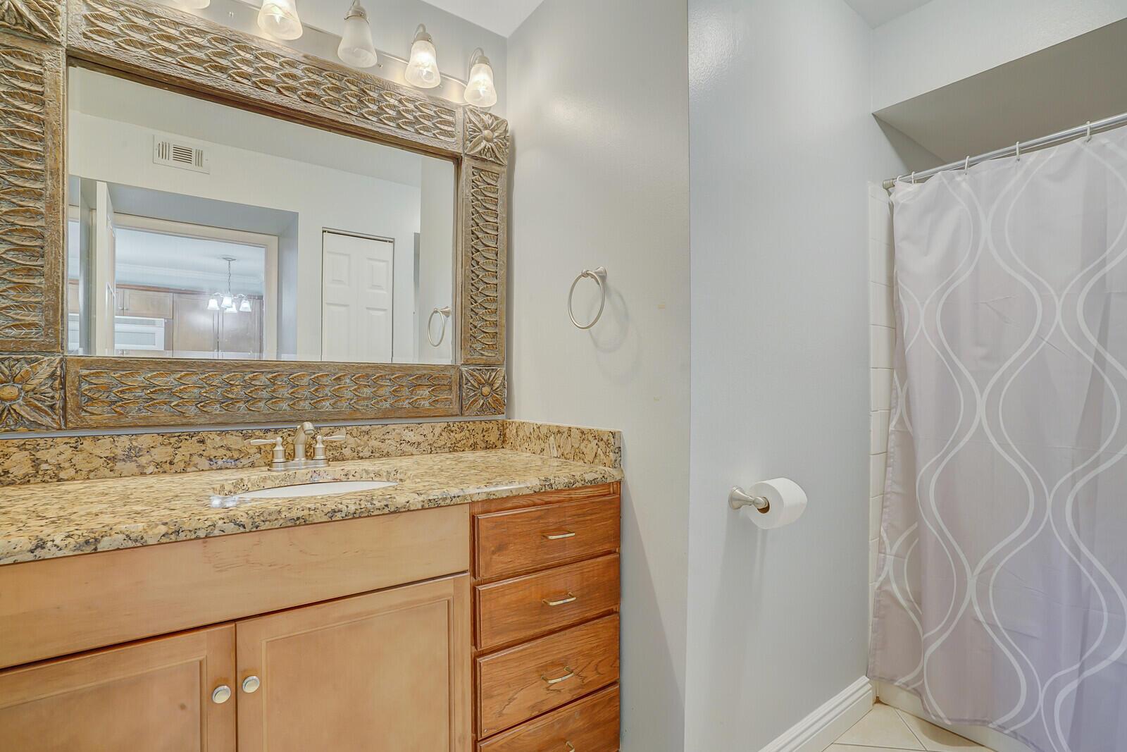 Palm Lake Condo - Residential
