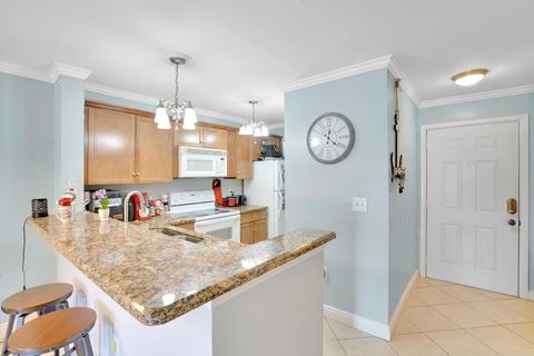 Photo of 4855 Via Palm Lakes #902, West Palm Beach, FL 33417 (MLS # R11135240) Photo of 4855 Via Palm Lakes #902, West Palm Beach, FL 33417 (MLS # R11135240)