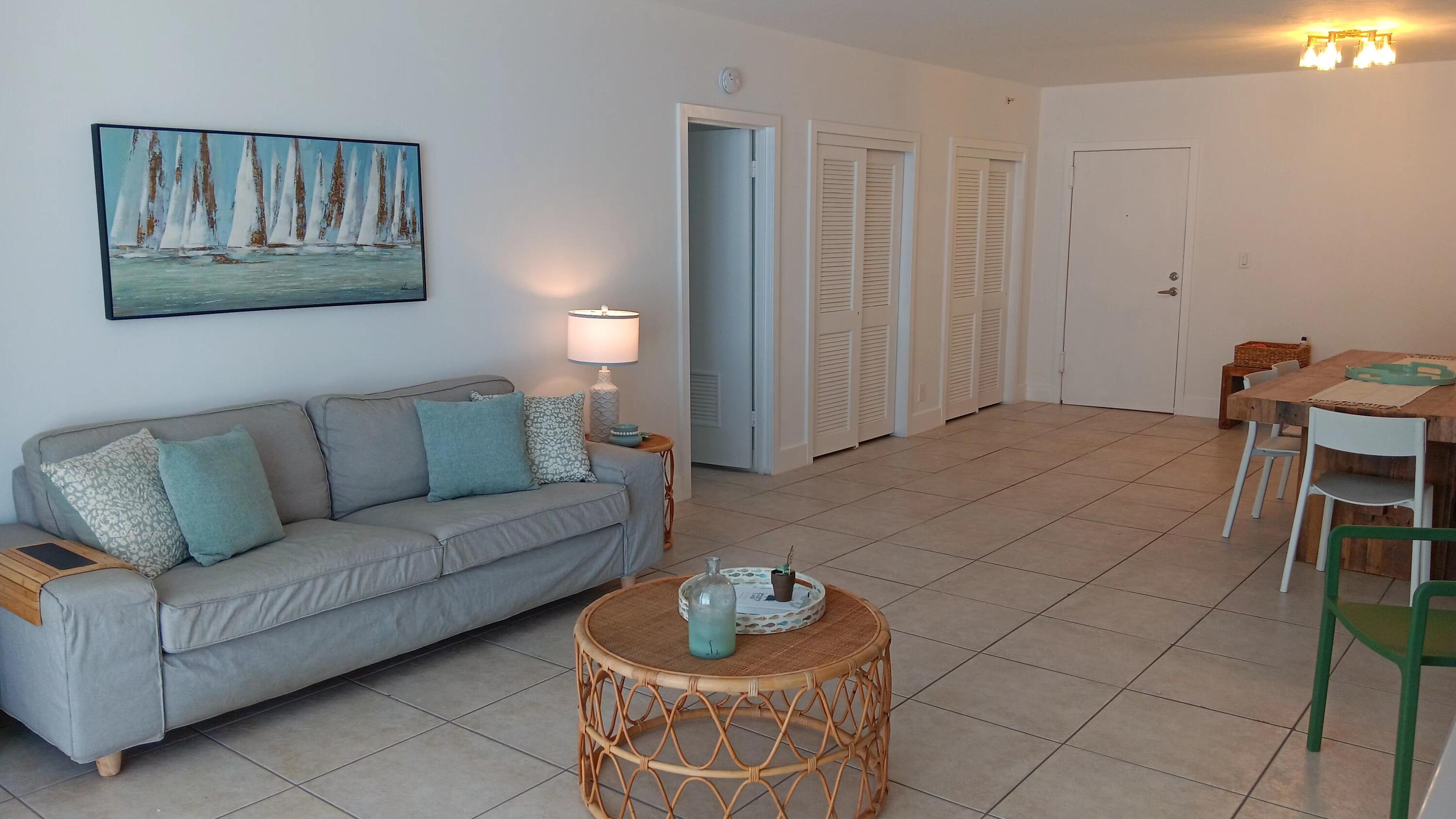 RESIDENCES ON HOLLYWOOD BEACH - Residential Lease