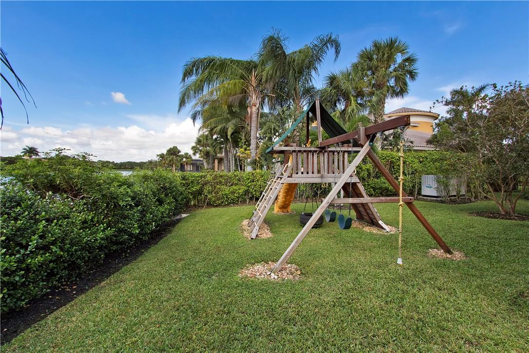 HERON ISLES - Residential