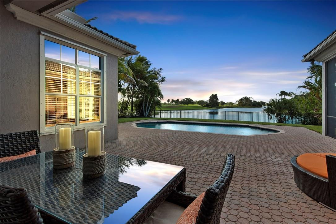 HERON ISLES - Residential