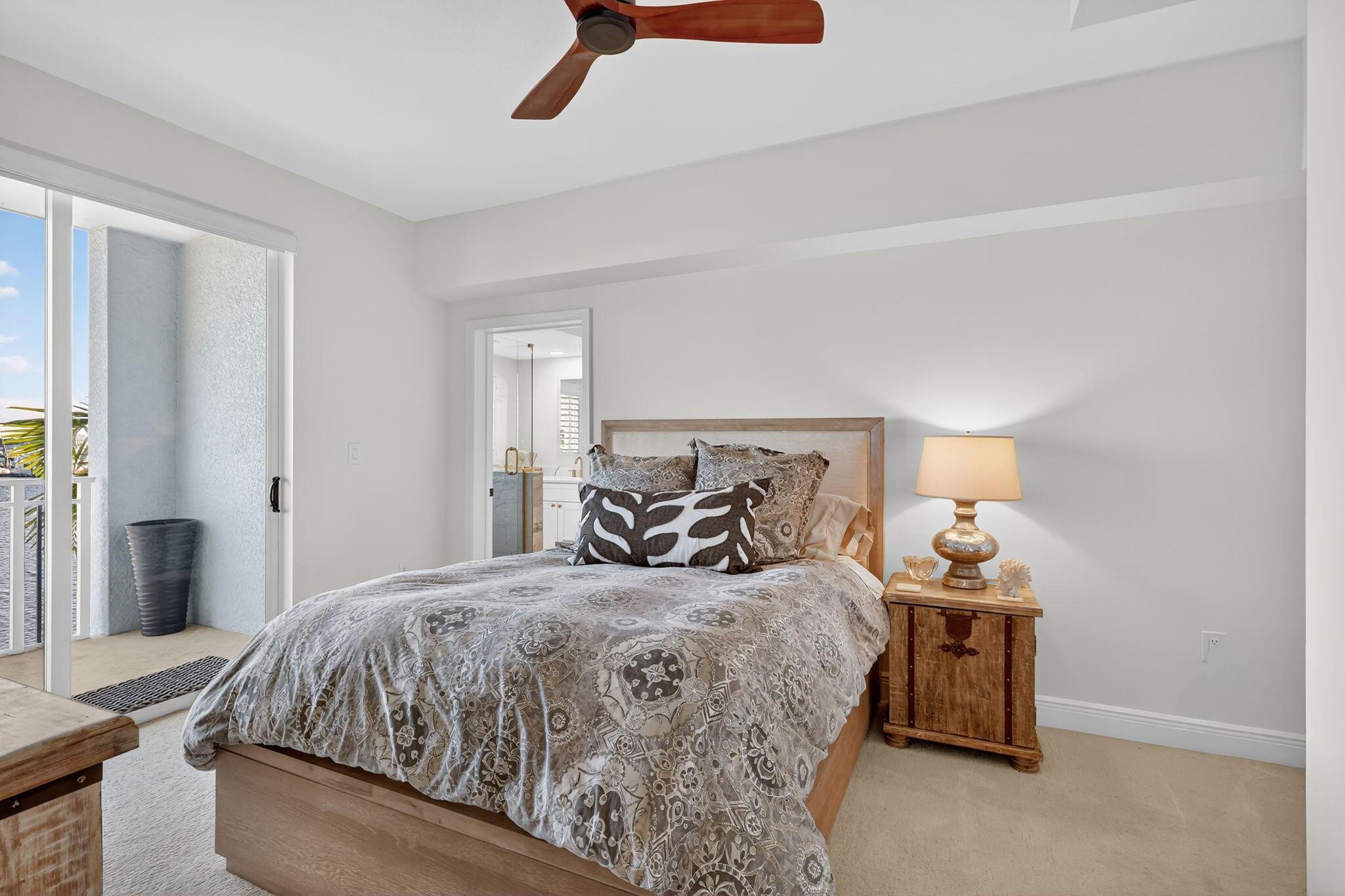 HARBORAGE YACHT CONDO - Residential