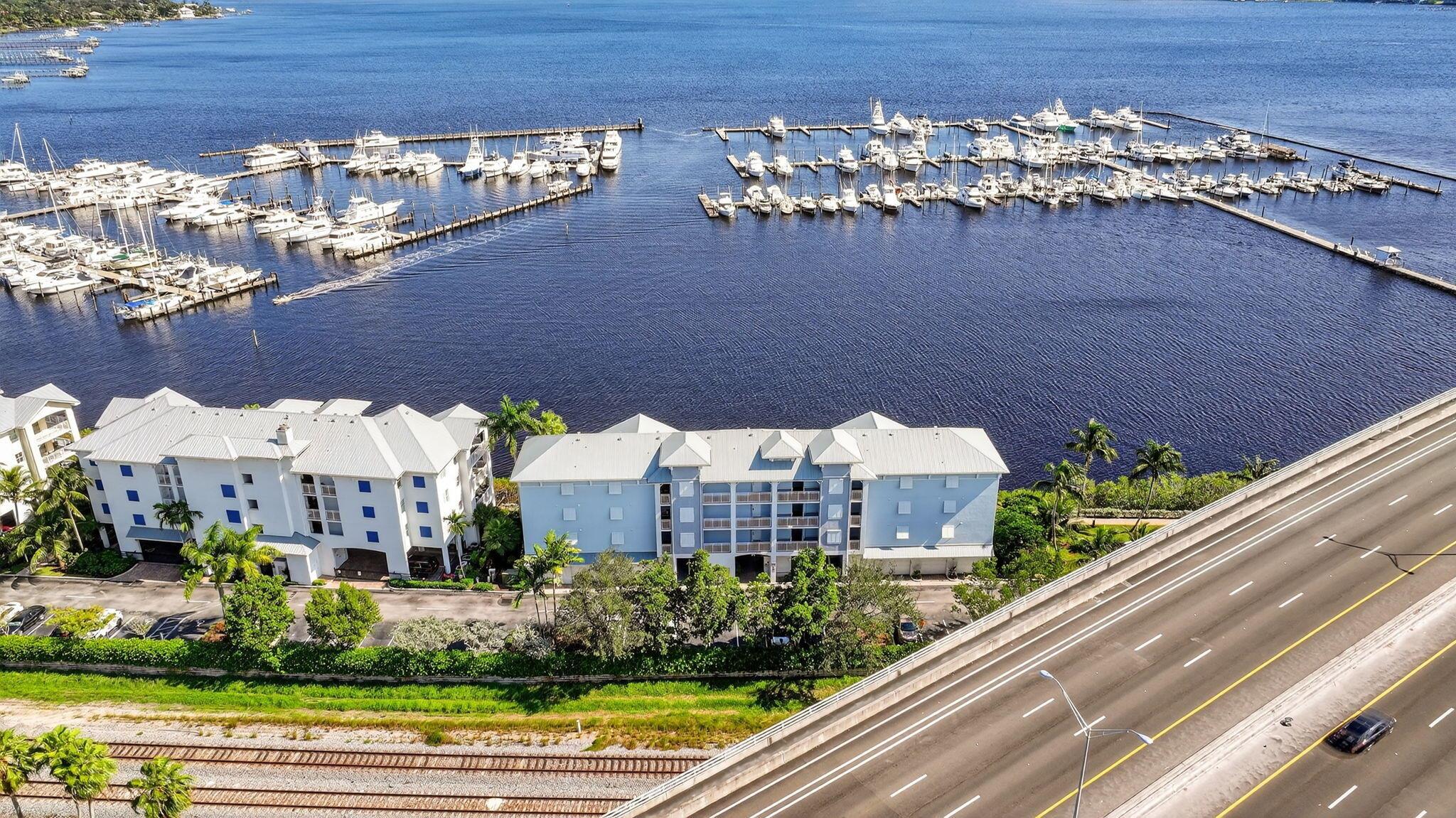 HARBORAGE YACHT CONDO - Residential