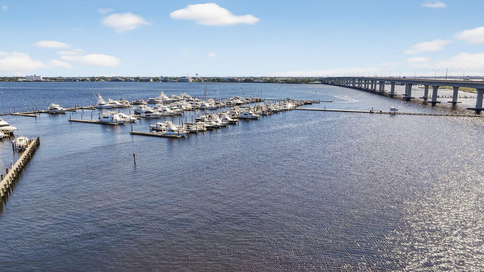 HARBORAGE YACHT CONDO - Residential