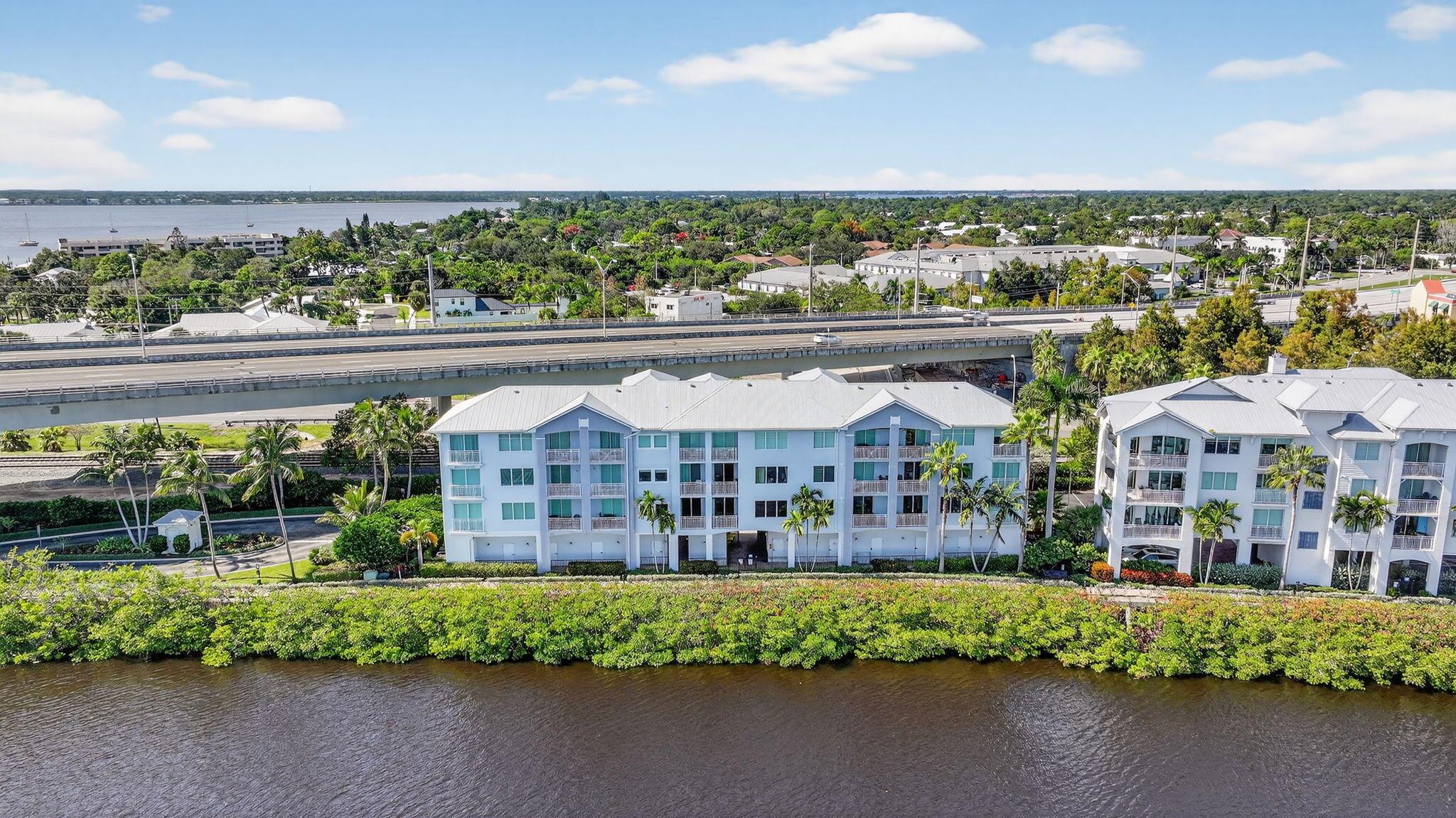 HARBORAGE YACHT CONDO - Residential