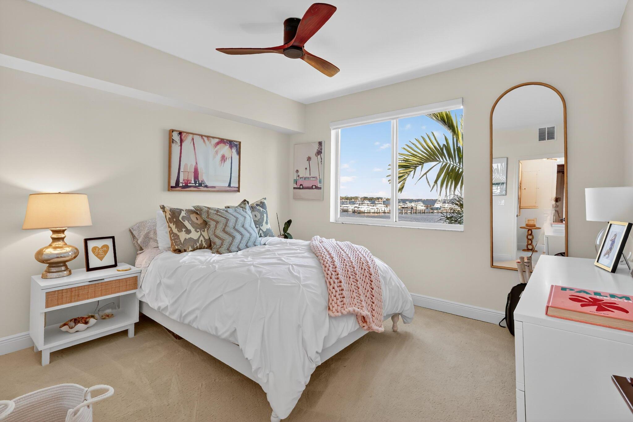 HARBORAGE YACHT CONDO - Residential