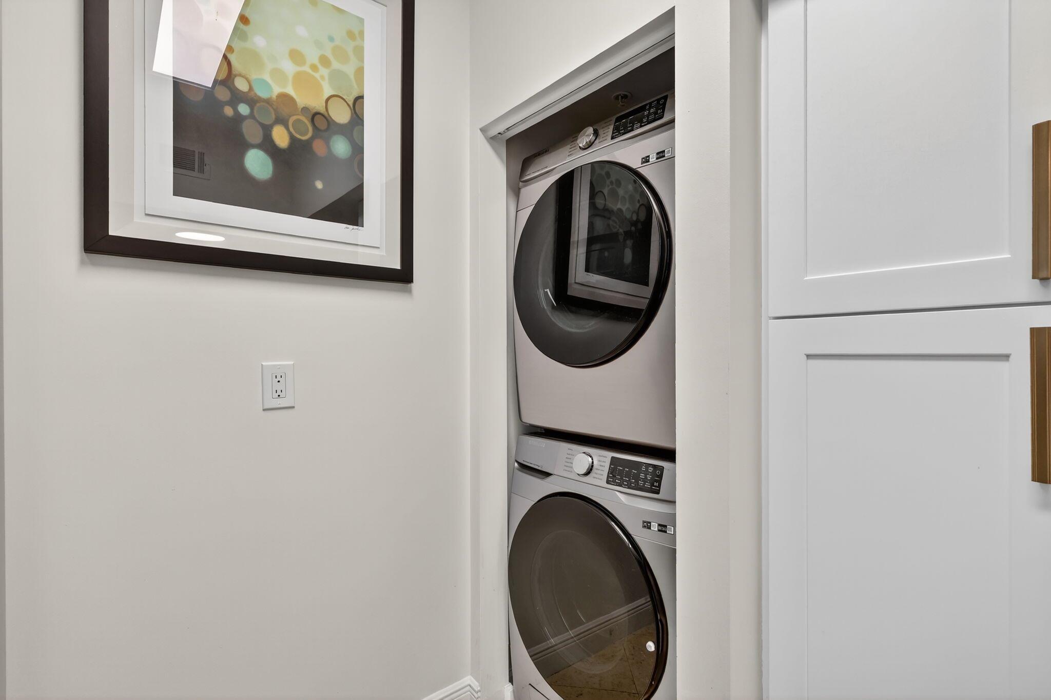 HARBORAGE YACHT CONDO - Residential