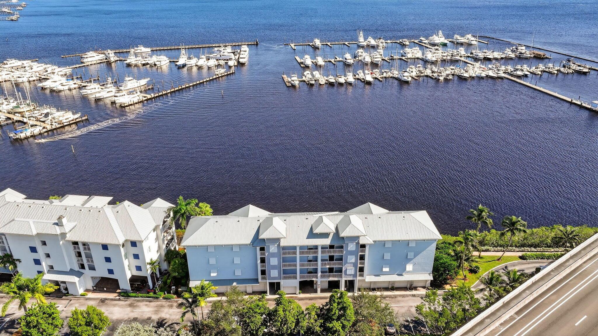 HARBORAGE YACHT CONDO - Residential