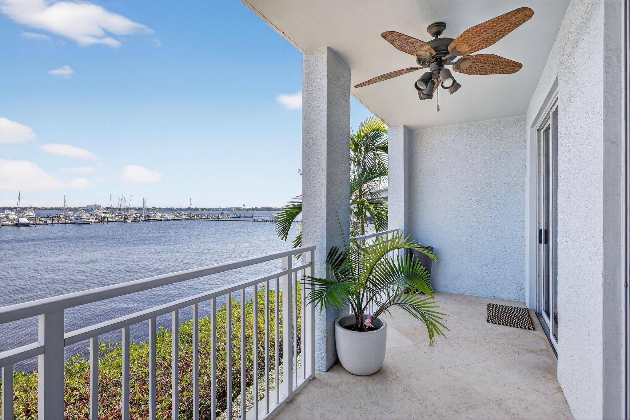HARBORAGE YACHT CONDO - Residential