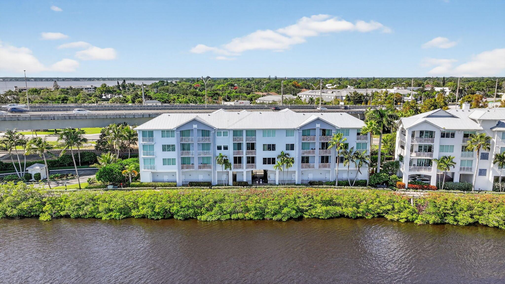 HARBORAGE YACHT CONDO - Residential