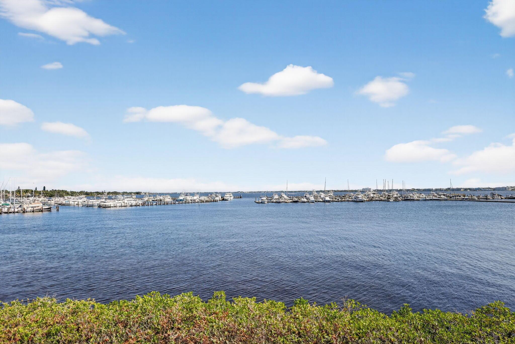 HARBORAGE YACHT CONDO - Residential